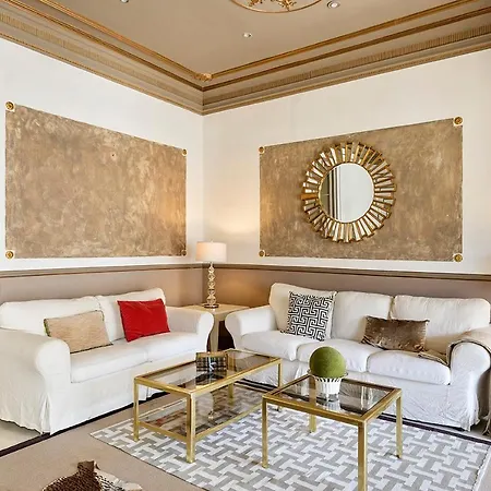 Apartment Hohomes - Centric Design