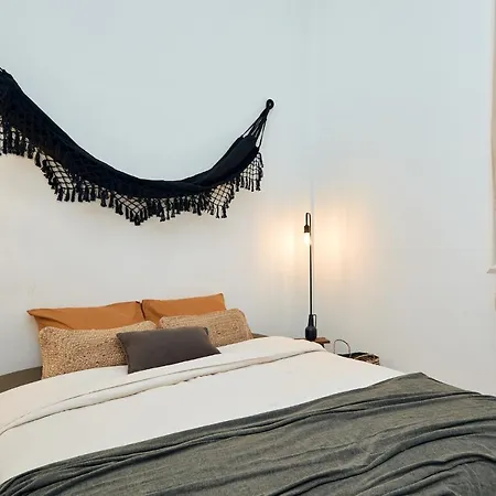 Sapo - Two Bedroom In The Heart Of Apartment