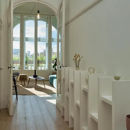 Sapo - Two Bedroom In The Heart Of Apartment