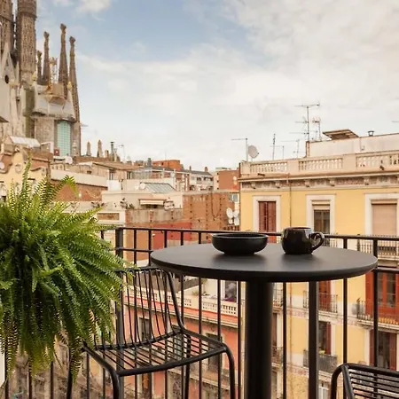 Apartment Nevis - Modern Two Bedroom In Sagrada Familia Barcelona