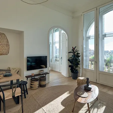 Sapo - Two Bedroom In The Heart Of Apartment *