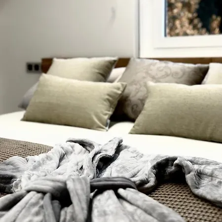 Aya House *