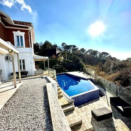 Aya House