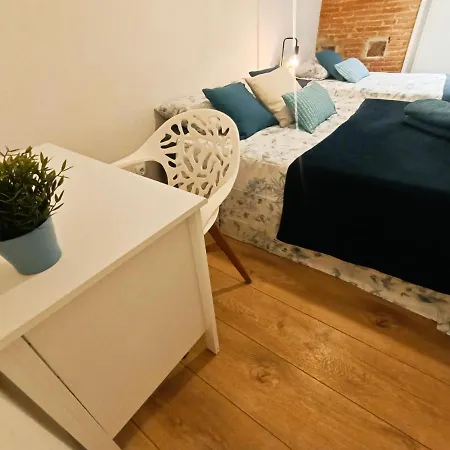 Private In Gothic Hostel *
