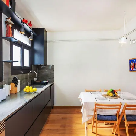 Gracia- Parc Gueell By Interhome Lägenhet
