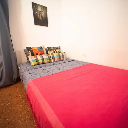 Eixample Private Hostel *