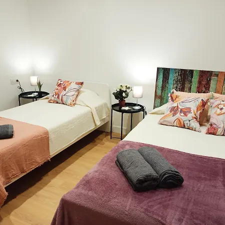 By Universitat Hostel Barcelona