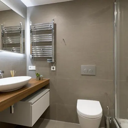 Luxury 3-bed/3-bath Paseig De Gracia