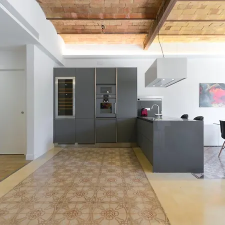 Luxury 3-bed/3-bath Paseig De Gracia Apartment Barcelona