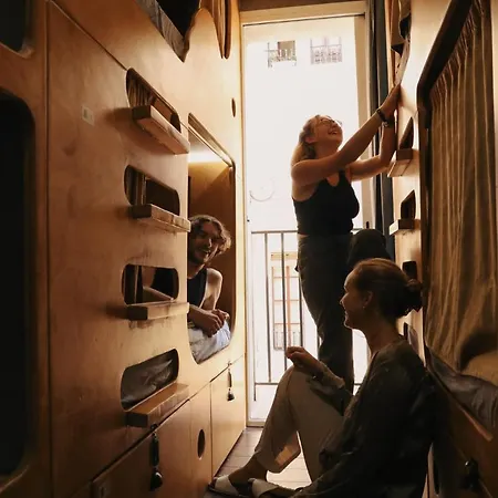 Albergue Onefam Paralelo *