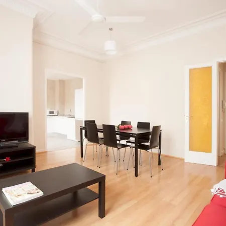 For Families And Staff Groups For 7 People Apartment