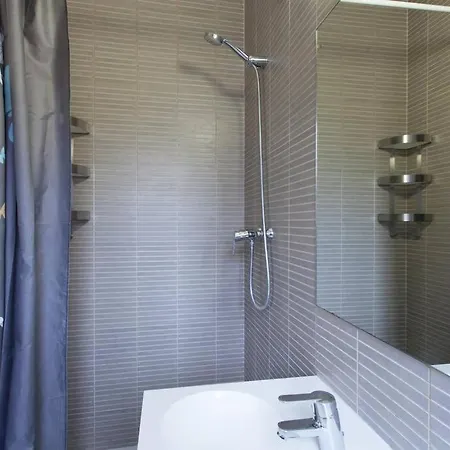 Lägenhet Bright & Spacious Family Flat In Barcelona
