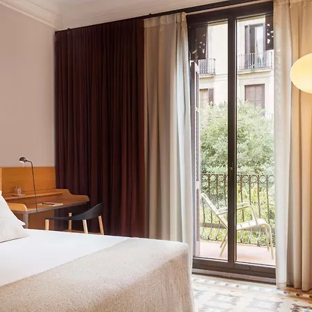 Alexandra Hotel, Curio Collection By Hilton Hotel