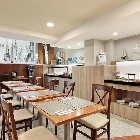 Aranea Hotel