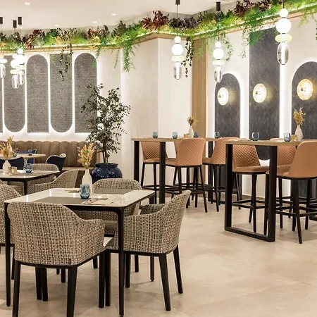 Отель Ilunion Les Corts Spa Барселона