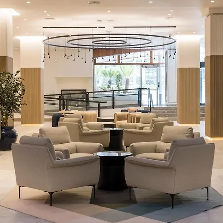 Ilunion Les Corts Spa Барселона