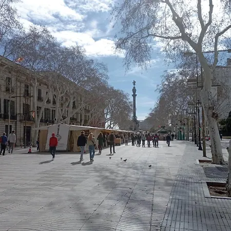 מלון דירות Rambla108 3*