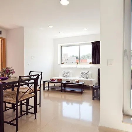 Charmsuites Nou Rambla *