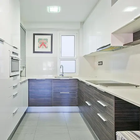 Luxury Muntaner Plaza Apartment