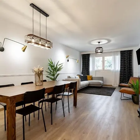 Exclusive Huge 4 Double Bedroom Center Lägenhet *