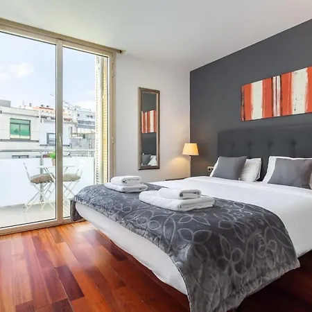 3bedroom Duplex With Balcony In Plaza Cataluna