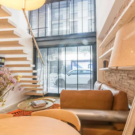 My Space Brand New In City Center Apartment *