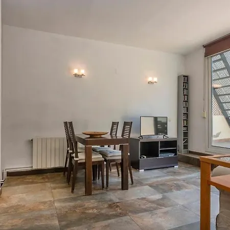 3bd With Private Terrace Right By Sagrada Familia Barcelona