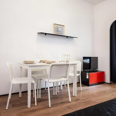4- Bedroom In Gracia Village Barcelona