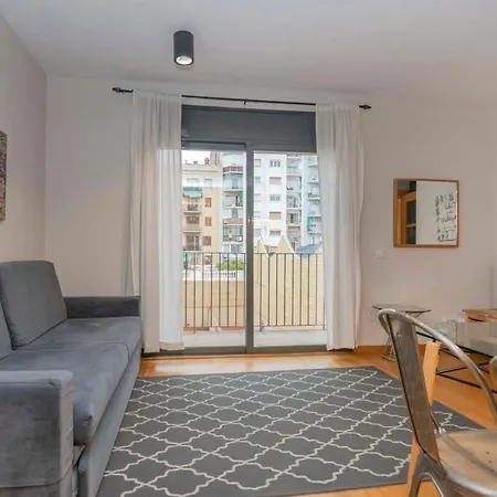 2 Bedroom With Balcony In Eixample 1-1 Lägenhet Barcelona