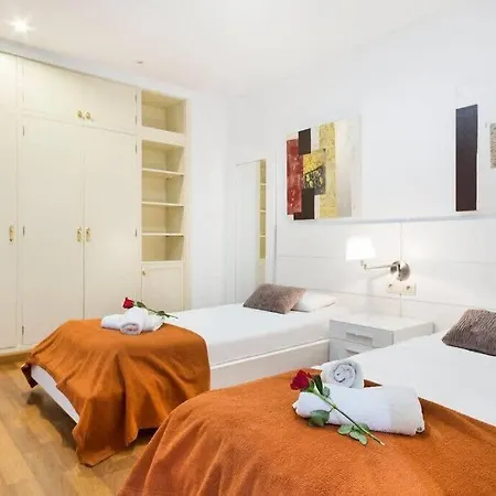 Apartment And Elegant 4 Bedroom By Placa Catalunya