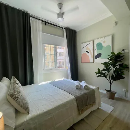 Poble Sec - Modern & Comfy 3 Bedrooms Barcelona