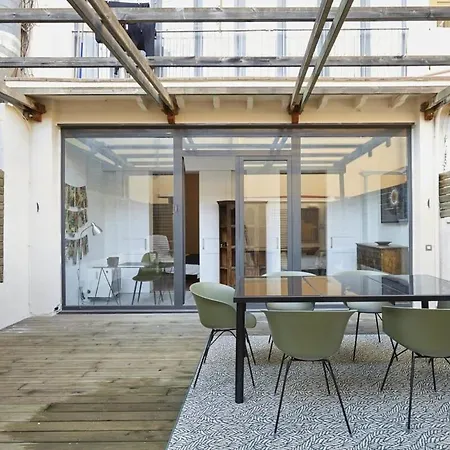 Classy 3bd - 2bth With Private Patio In Eixample Barcellona