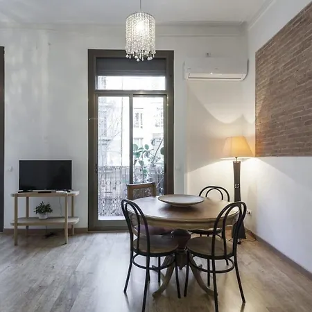 Pl Universitat Bright And Cozy 2bd - 2bth