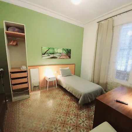 Apartamento Urgell Διαμέρισμα *