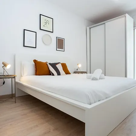 11crc1037 Newly Decorated Near Sants Station * Barcelona