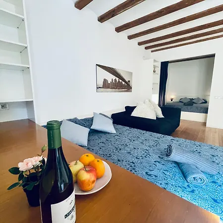 Bed & Breakfast Nou De La Rambla 1 *