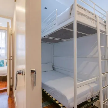 Cozy And Bright 3bd By Gran Via Apartment Barcelona