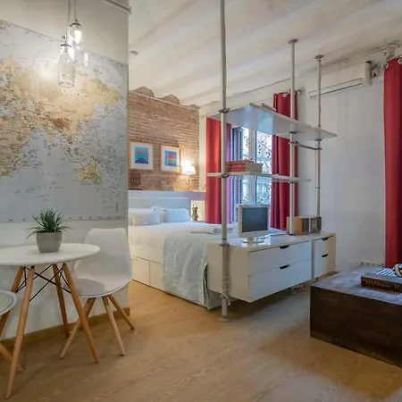 Exclusive 2 Bedroom In The Center Lägenhet