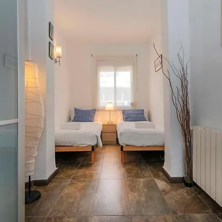 Apartment 3bd With Private Terrace Right By Sagrada Familia *