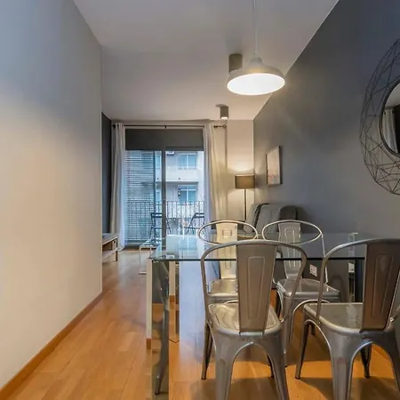 2 Bedroom With Balcony In Eixample 3-2 Lägenhet *