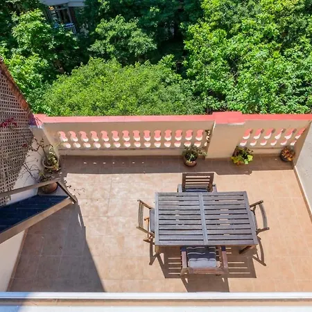 3bd With Private Terrace Right By Sagrada Familia Apartment *