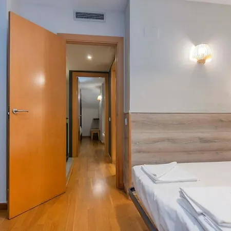 Apartment Bright And Modern Duplex With Terrace In Eixample District P1 *