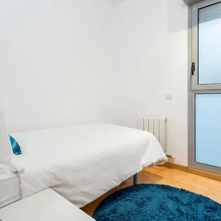 Spacious And Elegant 4 Bedroom With Private Terrace Barcelona