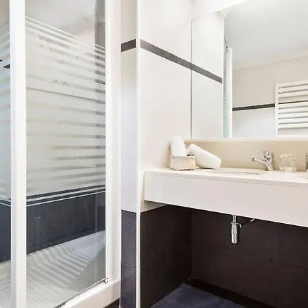 And Elegant 4 Bedroom By Placa Catalunya *
