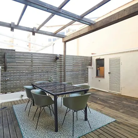 Appartamento Classy 3bd - 2bth With Private Patio In Eixample Barcellona