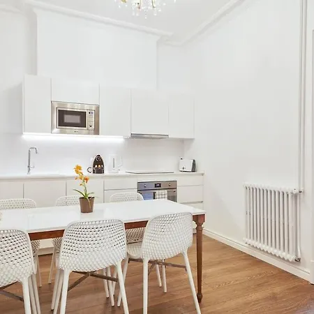 Casa Batllo - Luxury Historic 4bd 4bth For 9 Guests * Barcelona