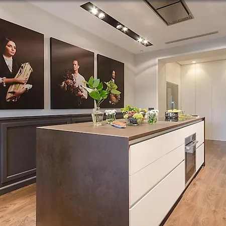 Apartment 8 Guests Elegant Penthouse In *