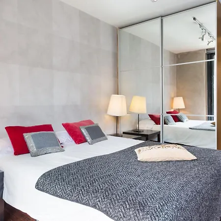 My Space Emirates - Executive With Private Balcony Apartment Barcelona