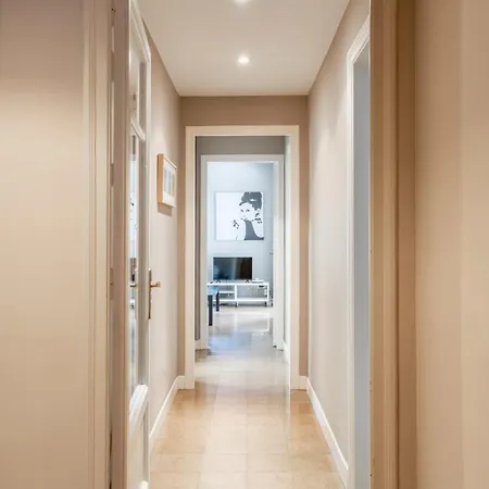 Lägenhet Sants Estacio - Modern And Comfy 4bd For 8 Guests