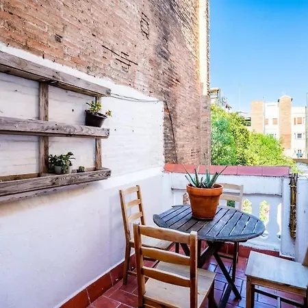 Private Terrace Attico 3bd In Gran De Gracia Barcelone